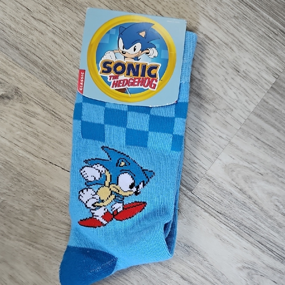 Bioworld Sonic the Hedgehog Light Blue Sega Socks NWT Kids Sock size 10-13